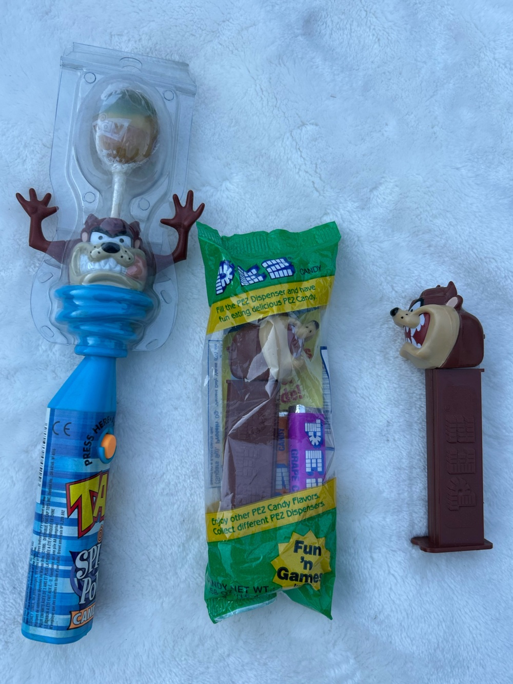 2 x Vintage PEZ Dispenser and Spin Lollipop (1995)
